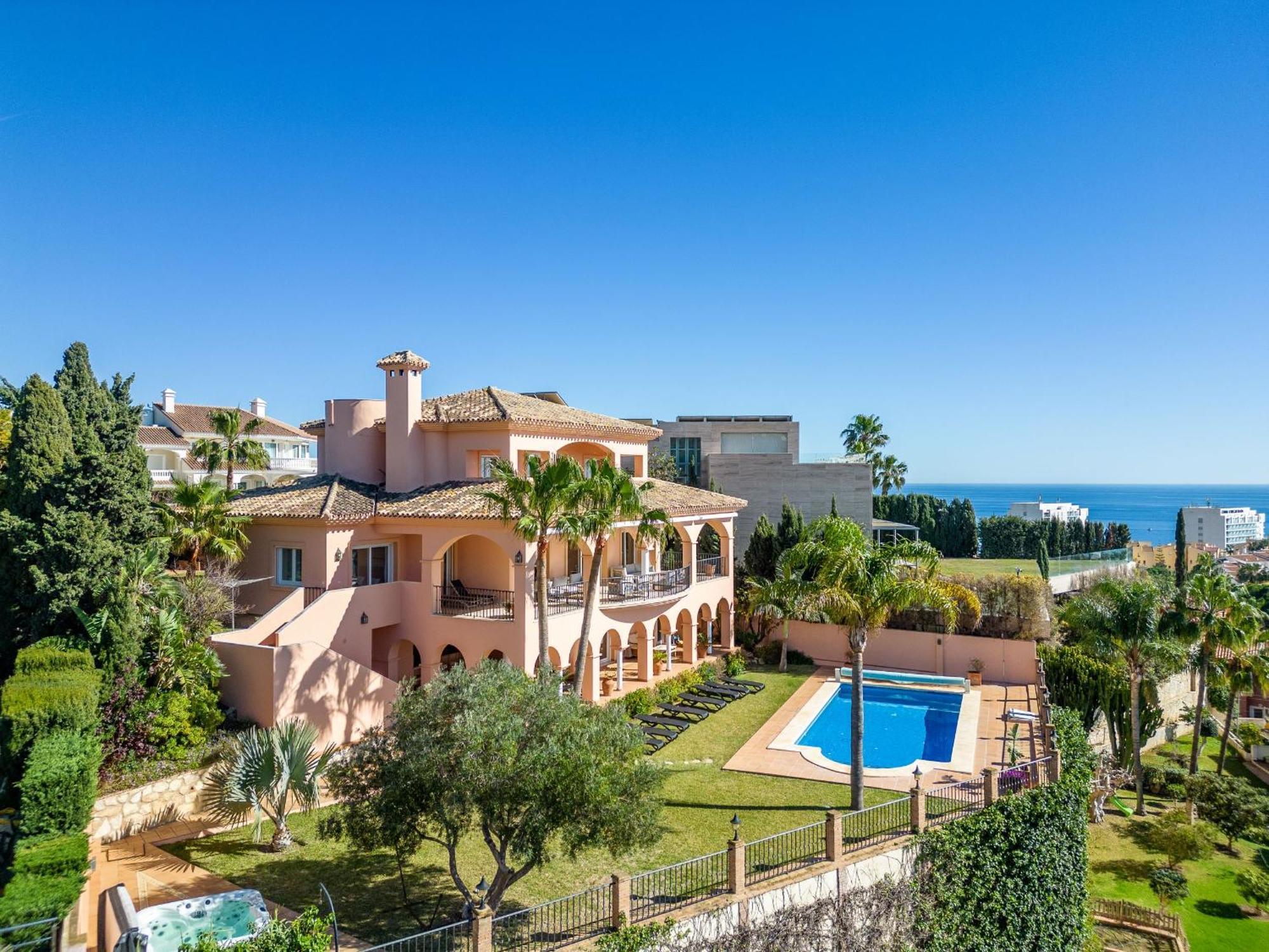 Beachside Villa With Panoramic Sea Views Benalmádena Exteriér fotografie