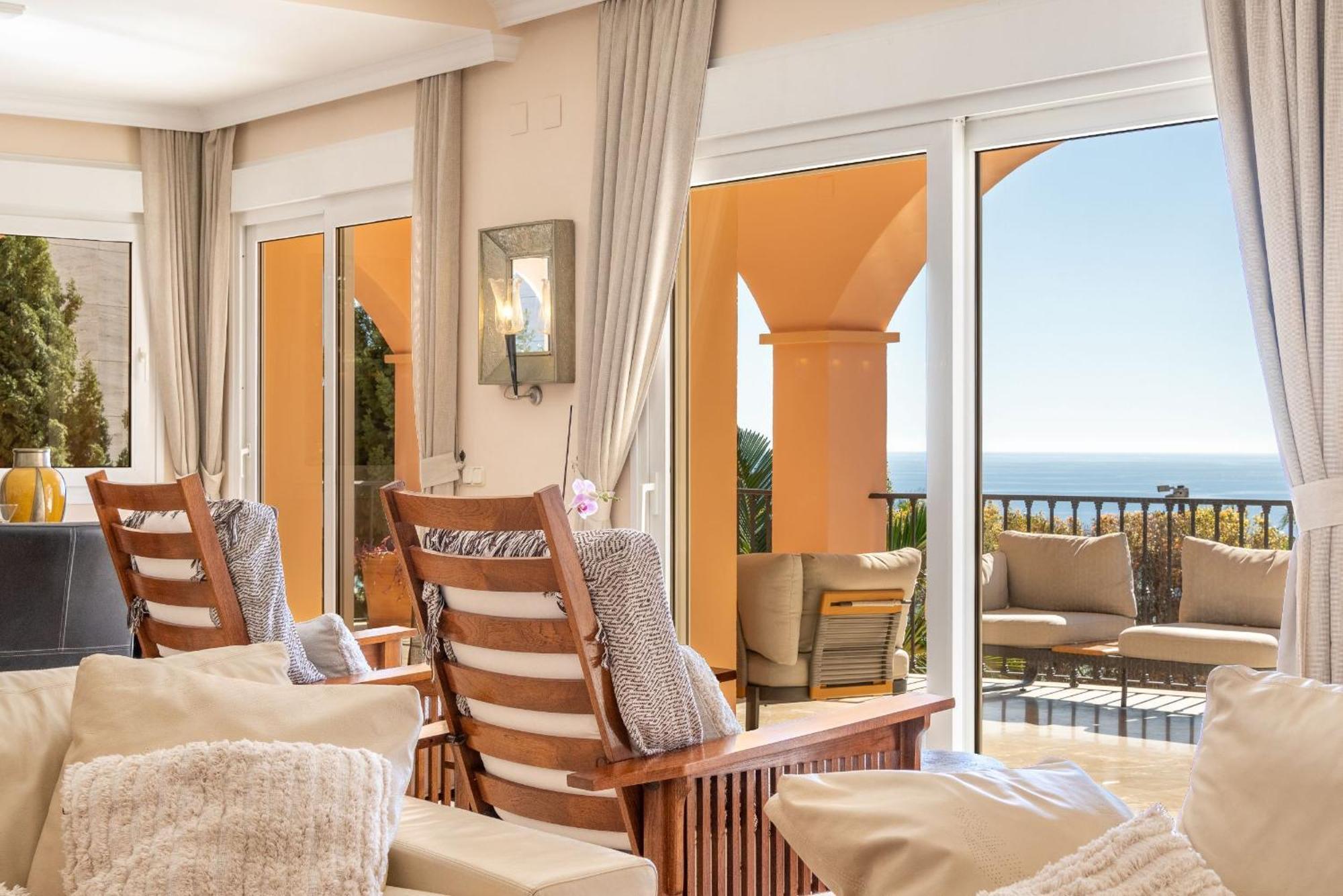 Beachside Villa With Panoramic Sea Views Benalmádena Exteriér fotografie
