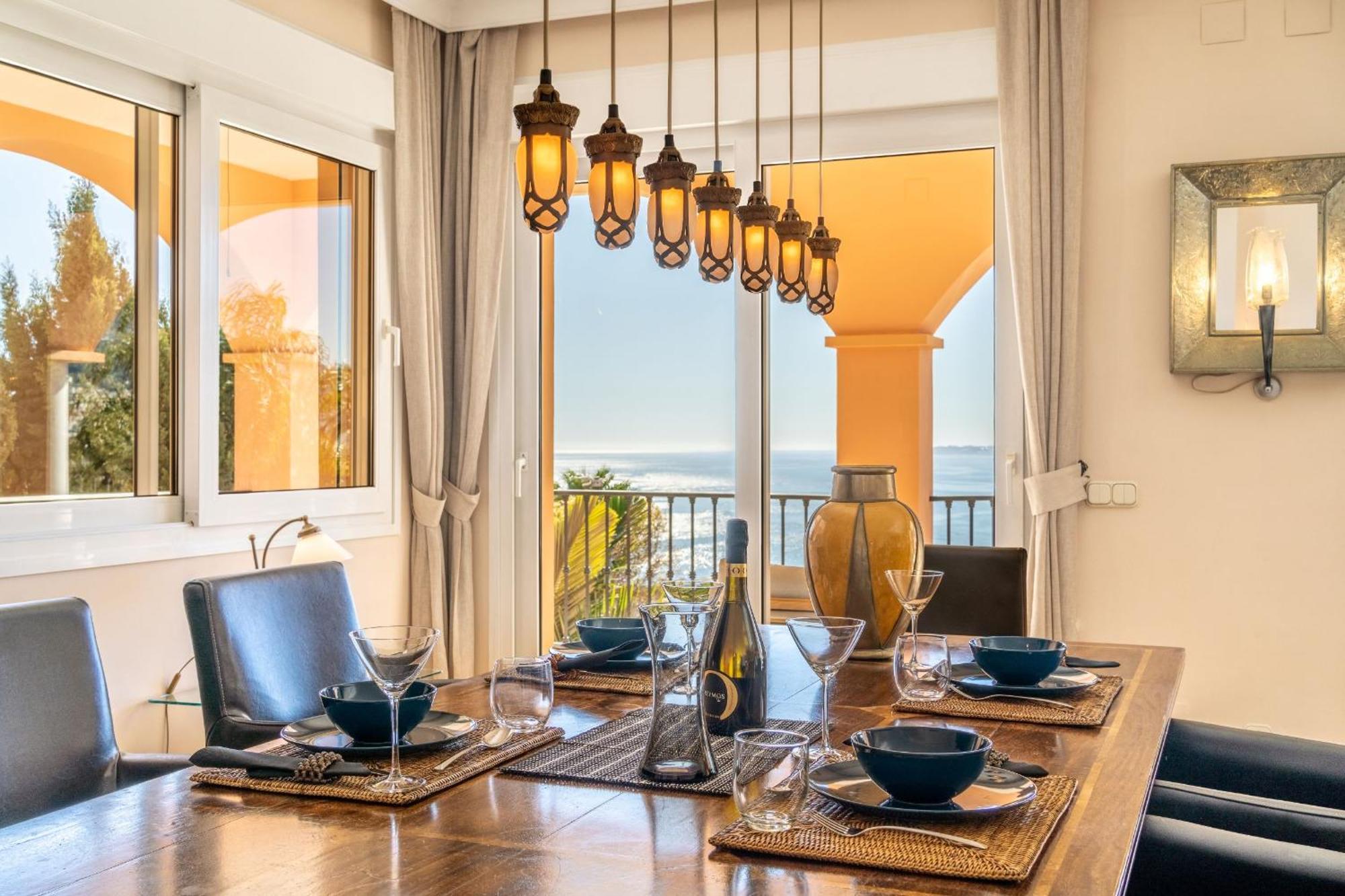 Beachside Villa With Panoramic Sea Views Benalmádena Exteriér fotografie