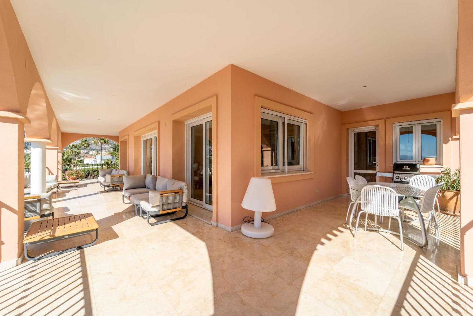 Beachside Villa With Panoramic Sea Views Benalmádena Exteriér fotografie