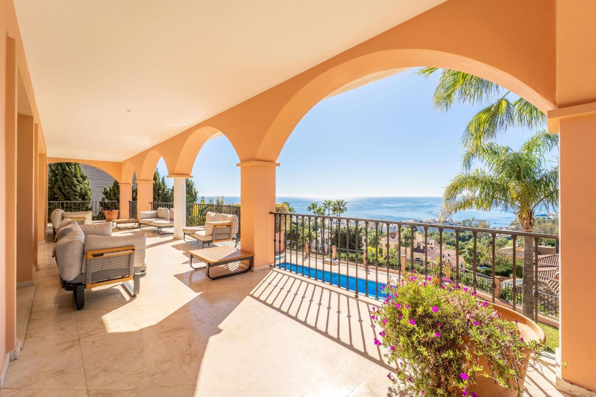 Beachside Villa With Panoramic Sea Views Benalmádena Exteriér fotografie