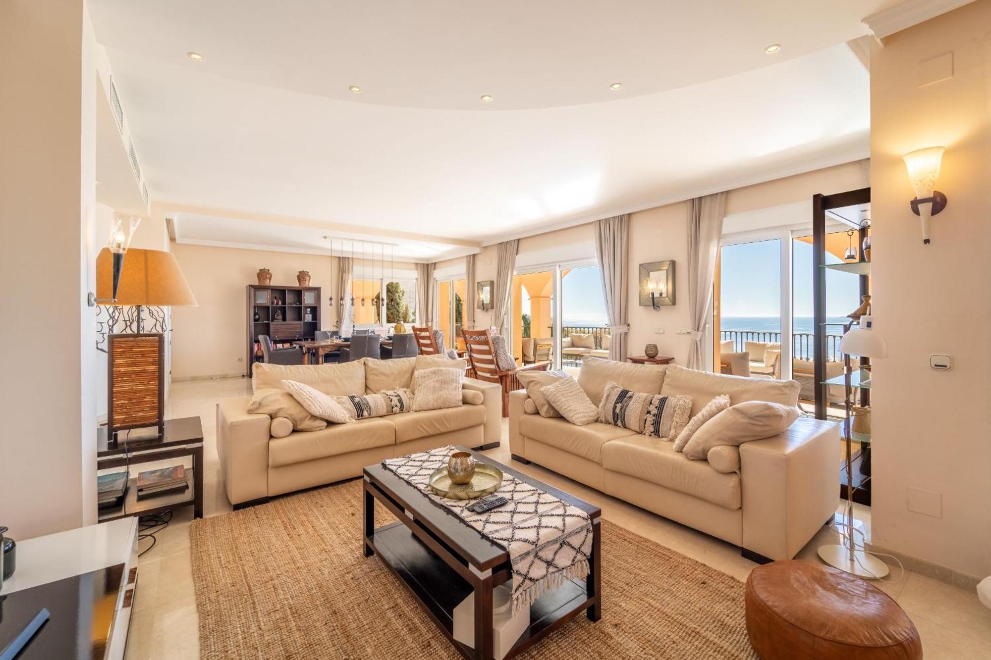 Beachside Villa With Panoramic Sea Views Benalmádena Exteriér fotografie