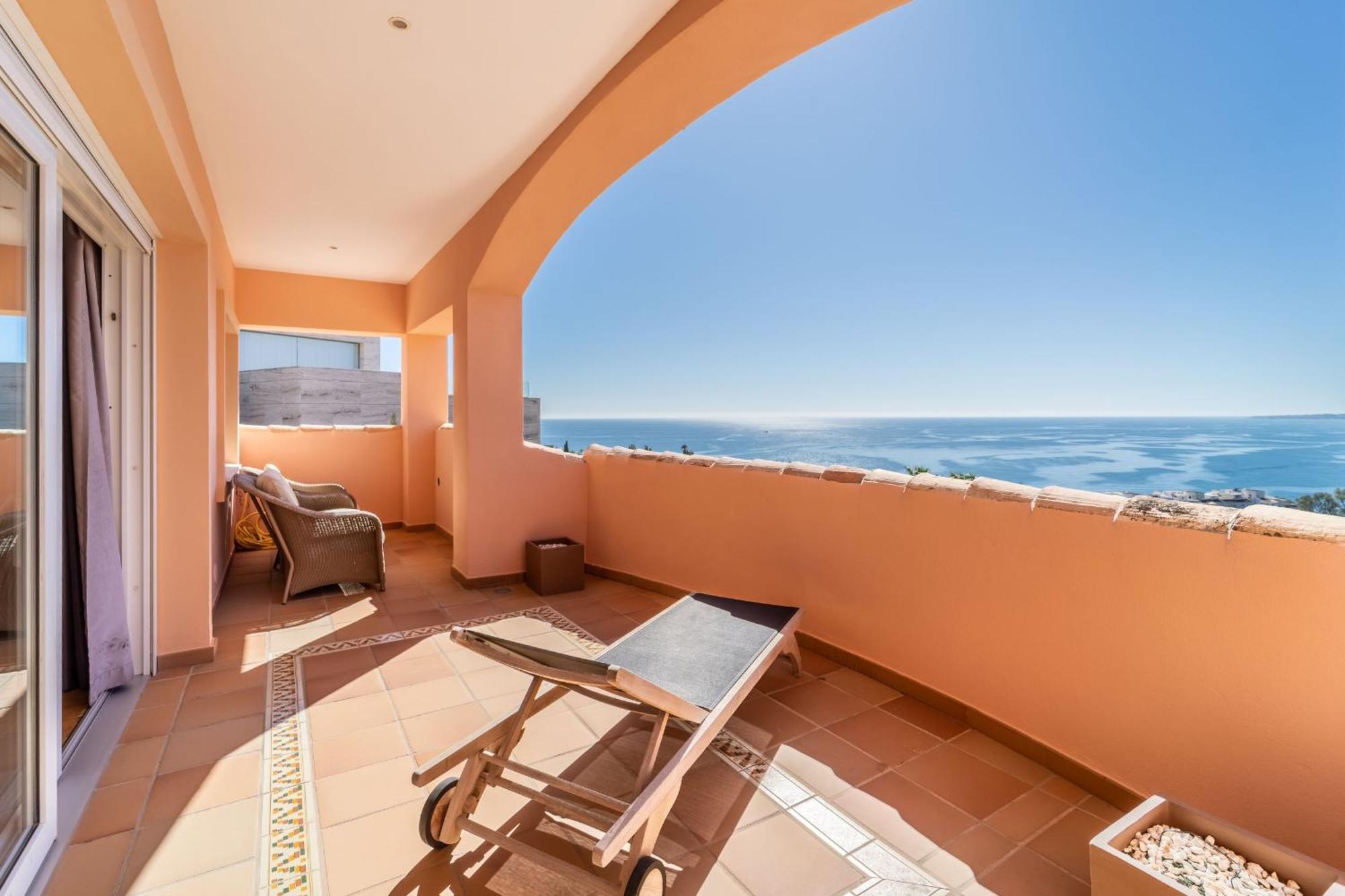 Beachside Villa With Panoramic Sea Views Benalmádena Exteriér fotografie